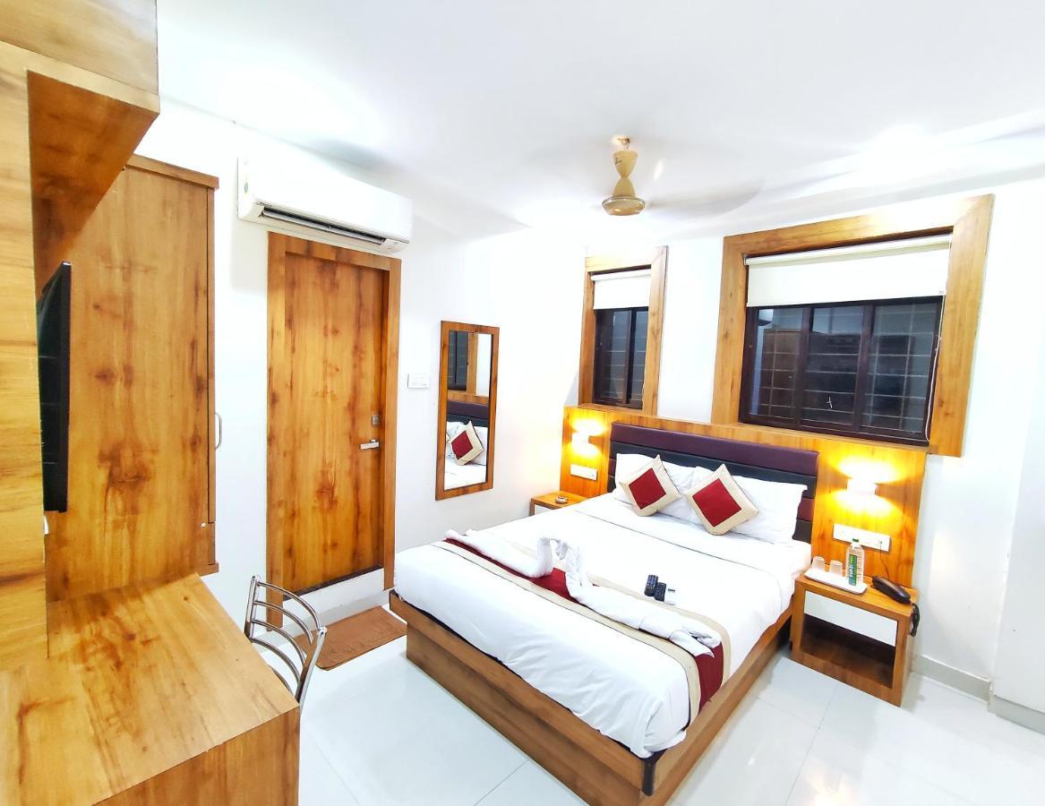 Gateway Suites Mumbai  Buitenkant foto
