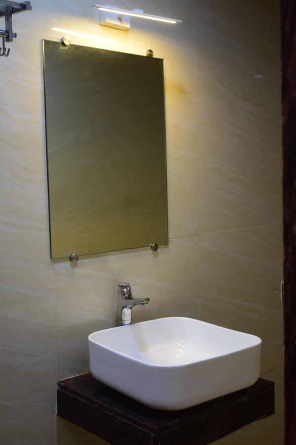 Gateway Suites Mumbai  Buitenkant foto